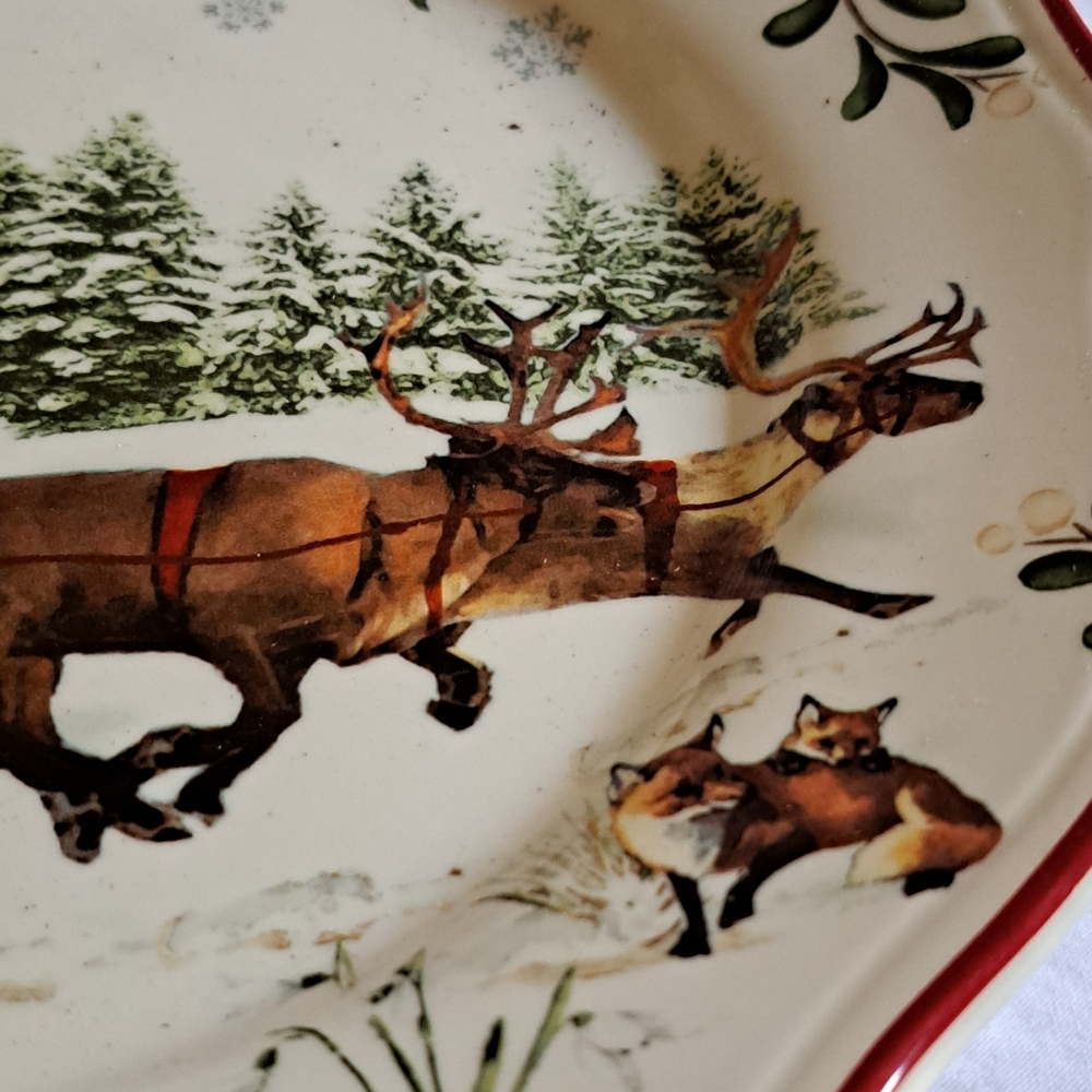 Better Homes and Gardens Santa In A Sleigh Salad/Dessert/Appetizer Plate - Picture 3 of 9